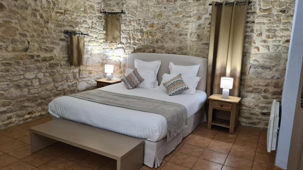 Logis Hotel La Bastide Saint Bach Suze-la-Rousse Exterior foto